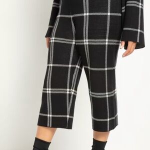 Cropped Wide Leg Sweater Pant